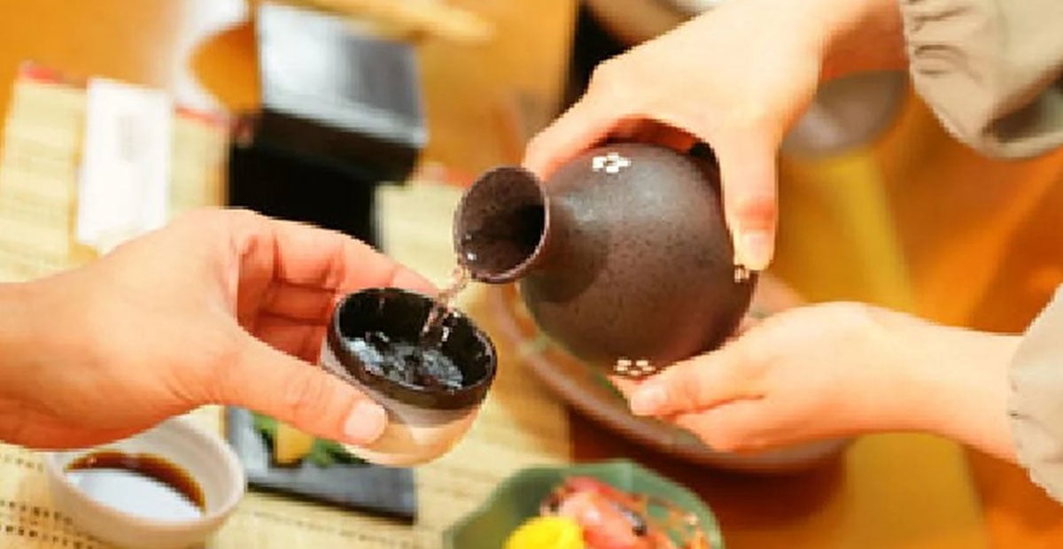 properly pour sake